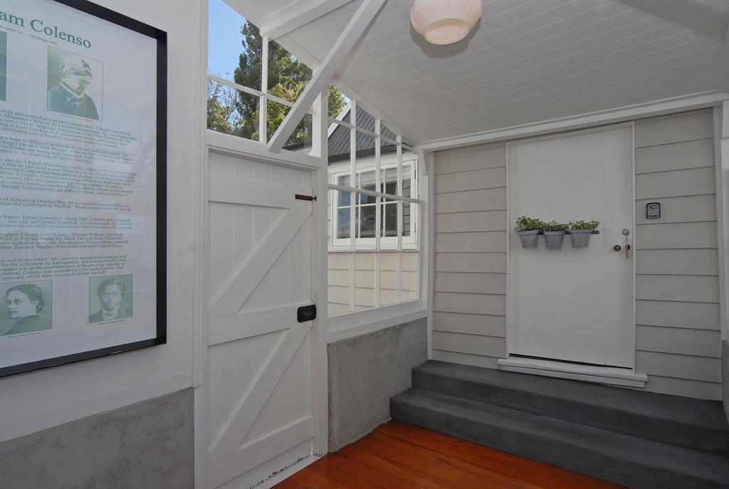 Historic Colenso Cottage Napier Kültér fotó