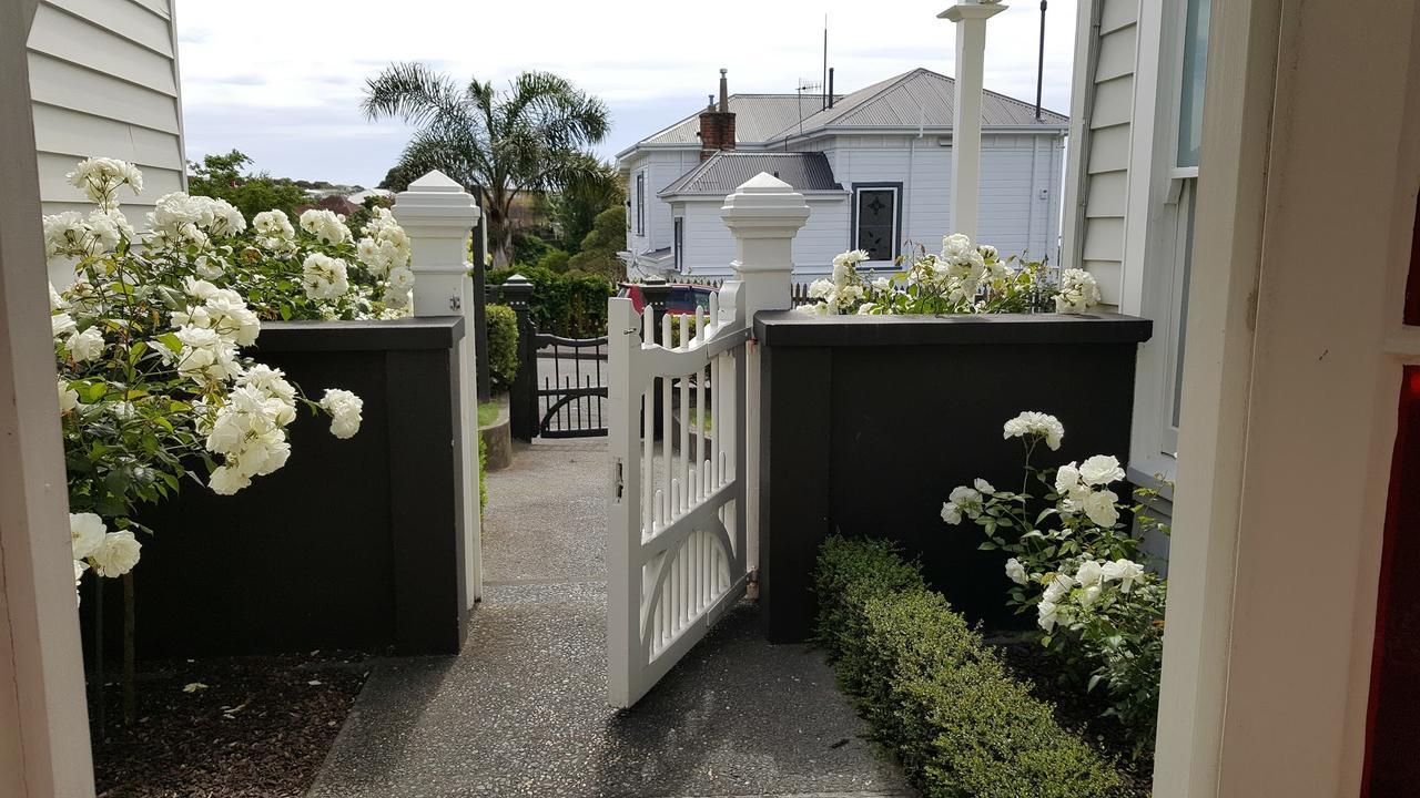 Historic Colenso Cottage Napier Kültér fotó